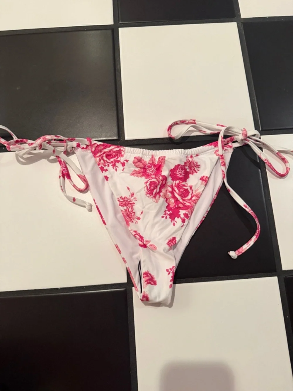 Beach Riot bikini bottoms - Picture 1 of 3